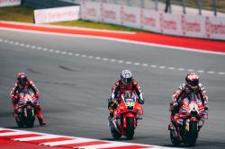 Motogp Insider: Behind the Bikes and Riders
